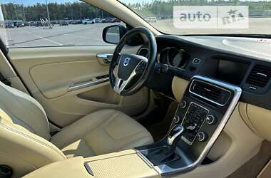 Седан Volvo S60 2014 в Киеве