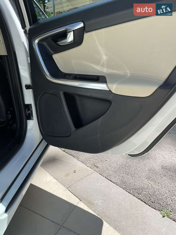 Седан Volvo S60 2011 в Харькове фото 18 Седан Volvo S60 2011 в Харькове