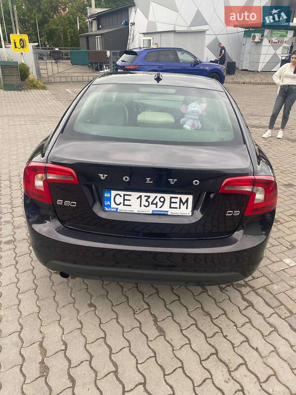 Седан Volvo S60 2010 в Черновцах