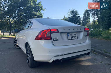 Седан Volvo S60 2017 в 