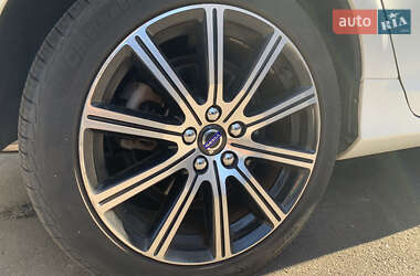 Седан Volvo S60 2017 в 