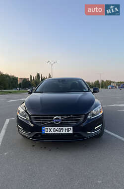 Седан Volvo S60 2015 в Кам'янець-Подільському