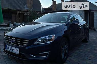 Седан Volvo S60 2014 в Знам'янці