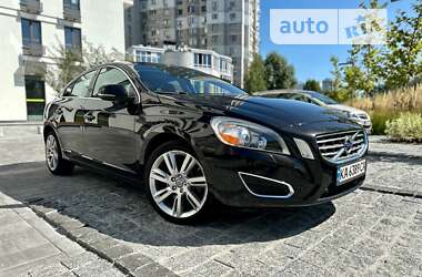 Седан Volvo S60 2012 в Києві