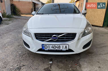 Седан Volvo S60 2012 в Киеве