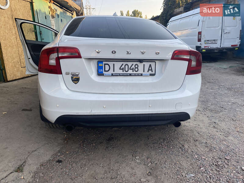 Седан Volvo S60 2012 в Киеве