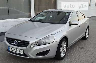 Седан Volvo S60 2012 в Львові