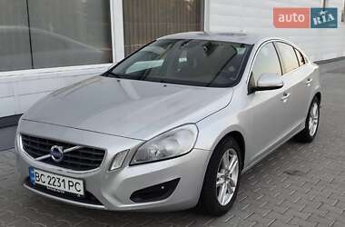 Седан Volvo S60 2012 в 