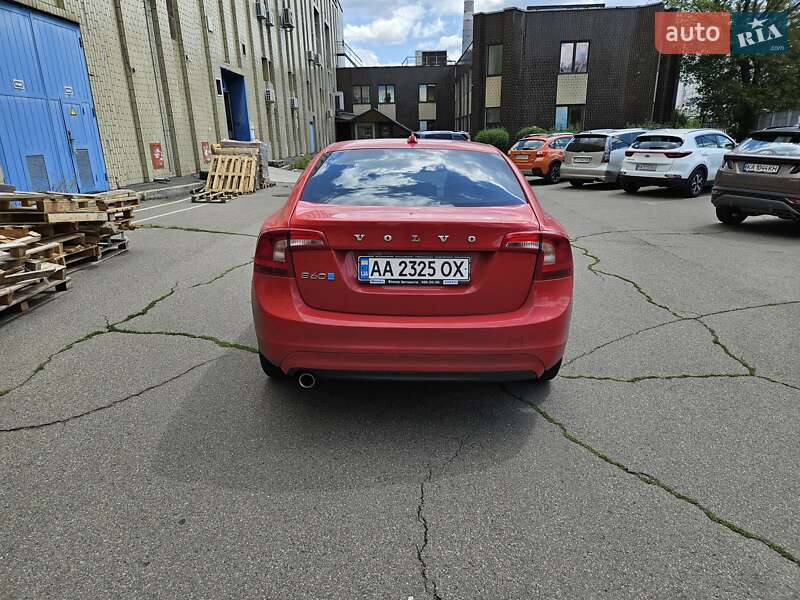 Седан Volvo S60 2015 в Києві