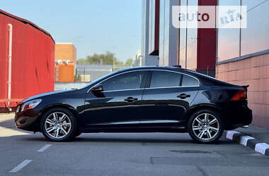 Седан Volvo S60 2011 в Киеве