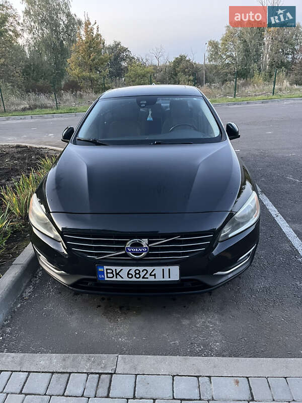 Седан Volvo S60 2014 в Рівному