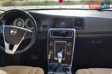 Седан Volvo S60 2012 в 