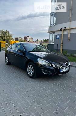 Седан Volvo S60 2012 в Рівному