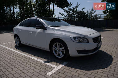 Седан Volvo S60 2013 в Тернополі