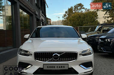 Седан Volvo S60 2020 в 