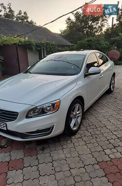 Седан Volvo S60 2013 в 