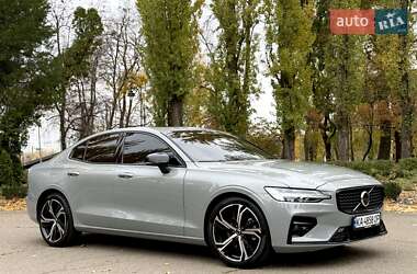 Седан Volvo S60 2024 в 