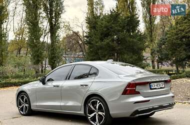 Седан Volvo S60 2024 в 
