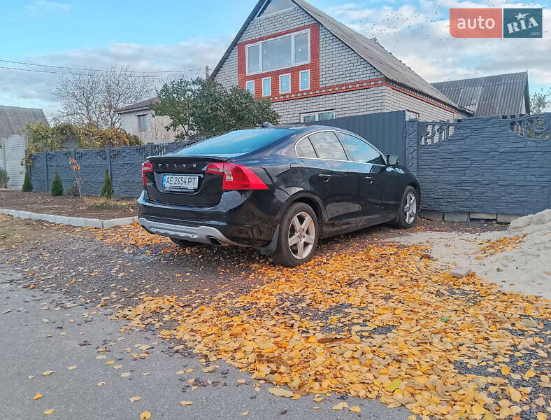 Седан Volvo S60 2011 в Кривом Роге