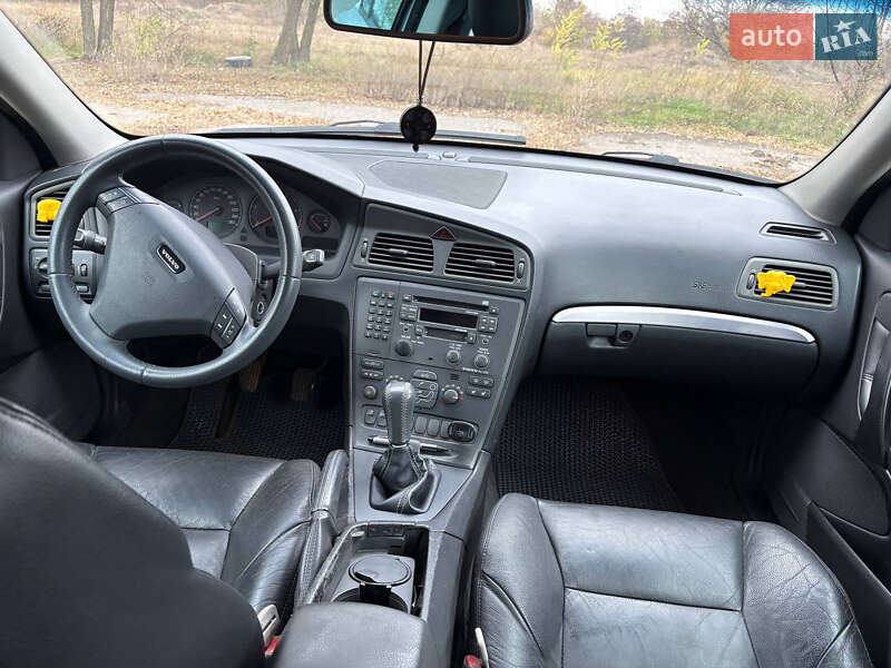 Седан Volvo S60 2002 в Золотоноше