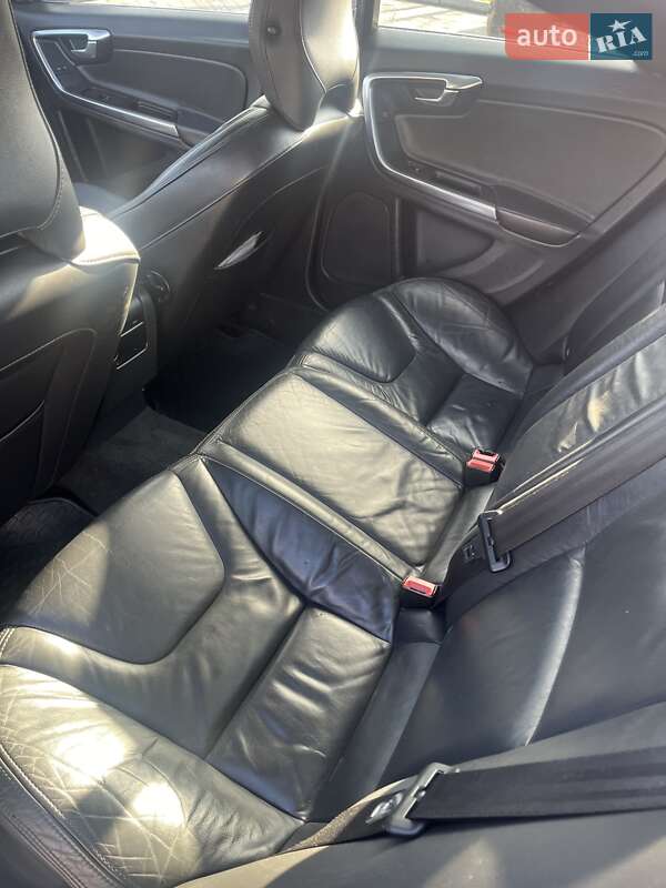 Седан Volvo S60 2013 в Івано-Франківську