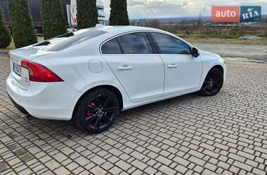 Седан Volvo S60 2013 в Львове