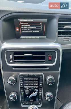 Седан Volvo S60 2014 в 