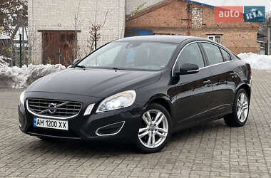 Седан Volvo S60 2012 в Житомире