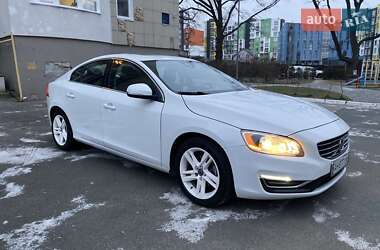 Седан Volvo S60 2015 в Ірпені