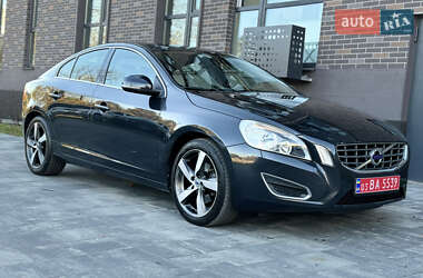 Седан Volvo S60 2010 в Львові