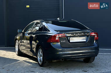 Седан Volvo S60 2014 в Ивано-Франковске