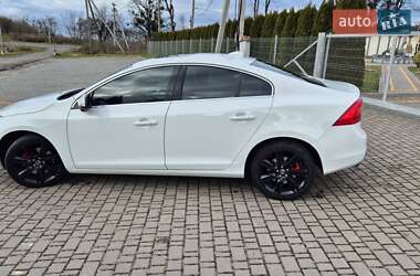 Седан Volvo S60 2013 в Львові