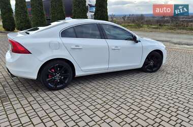 Седан Volvo S60 2013 в Львові