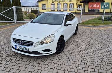 Седан Volvo S60 2013 в Львові