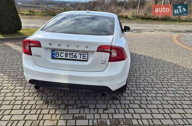 Седан Volvo S60 2013 в Львові