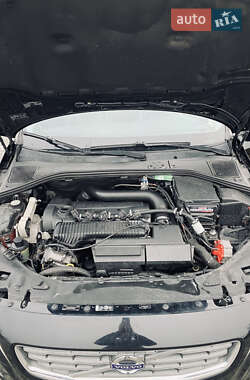 Седан Volvo S60 2013 в 