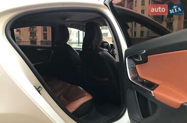 Седан Volvo S60 2011 в 