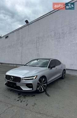 Седан Volvo S60 2022 в 