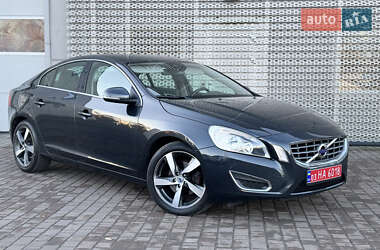 Седан Volvo S60 2011 в Львове