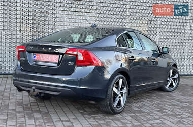 Седан Volvo S60 2011 в Львове