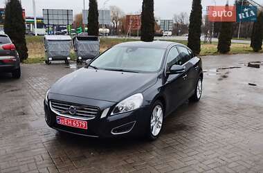 Седан Volvo S60 2013 в Дубно