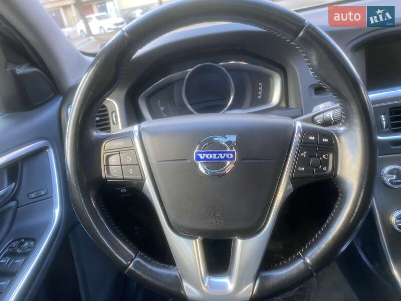 Седан Volvo S60 2014 в Львові фото 36 Седан Volvo S60 2014 в Львові