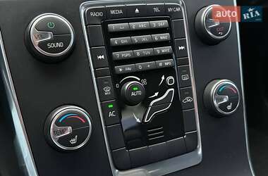 Седан Volvo S60 2012 в 