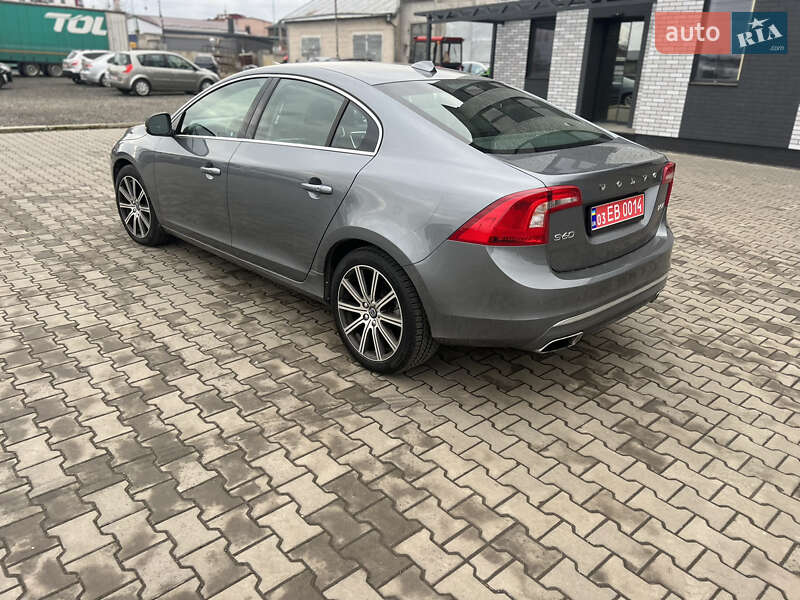 Седан Volvo S60 2016 в Луцке
