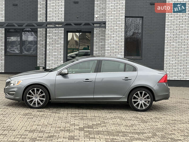 Седан Volvo S60 2016 в Луцке
