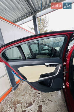 Седан Volvo S60 2016 в 