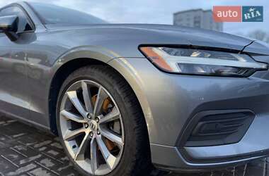 Седан Volvo S60 2019 в Луцке