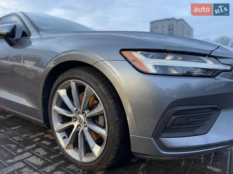 Седан Volvo S60 2019 в Луцьку