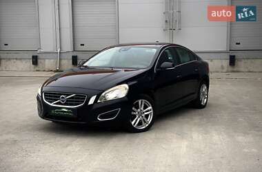 Седан Volvo S60 2011 в Києві