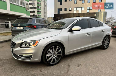 Седан Volvo S60 2014 в 